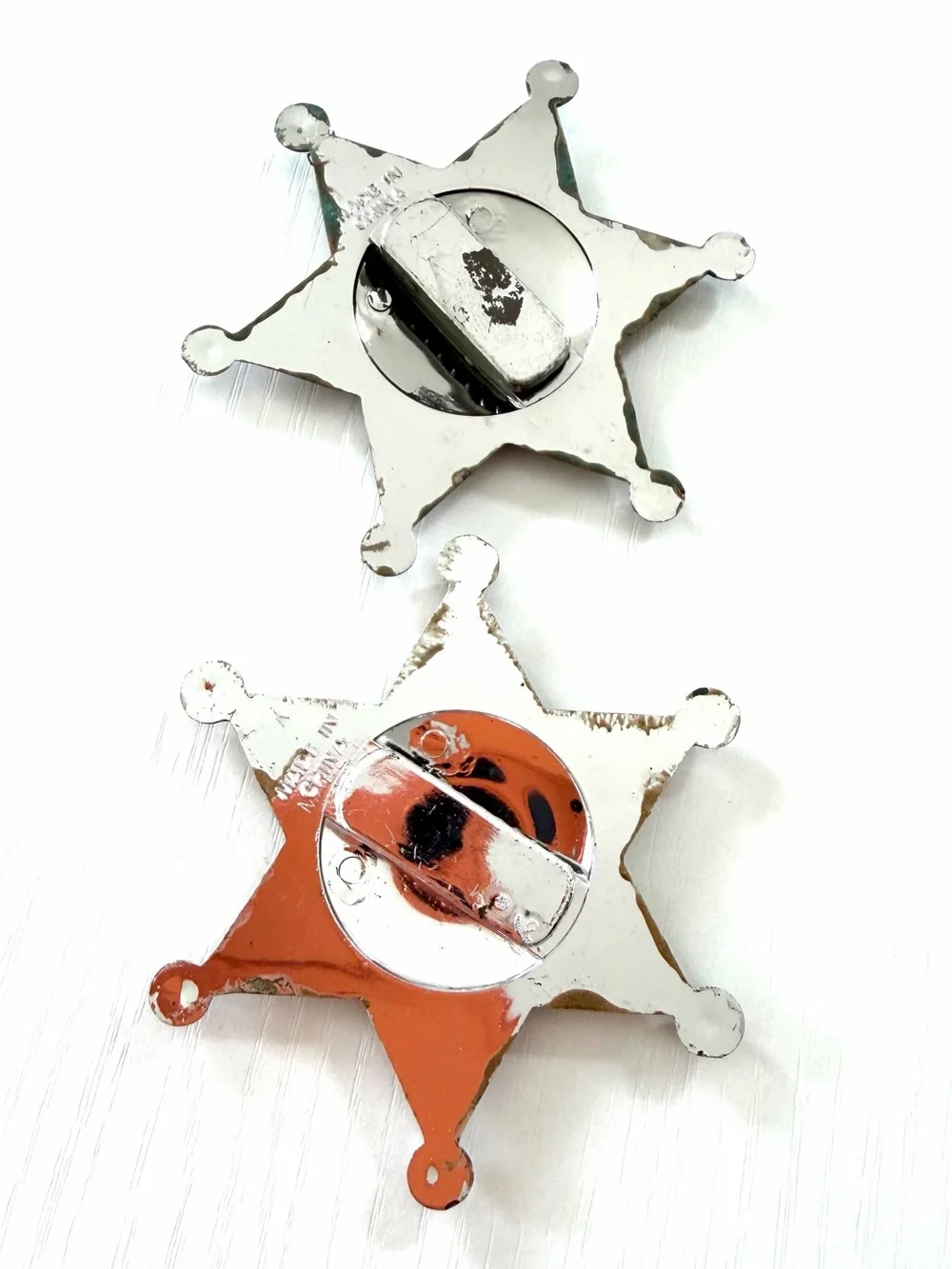 Handcuffs  & Badges 2 pair each working metal handcuffs & keys